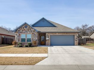 409 Titus Dr, Springtown, TX 76082