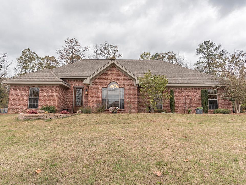 1st image of 559 White Oak Ln
