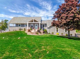 7125 Lakeshore Ter, Appleton, NY 14008