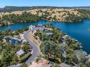 215 Oakhurst Ct, Copperopolis, CA 95228