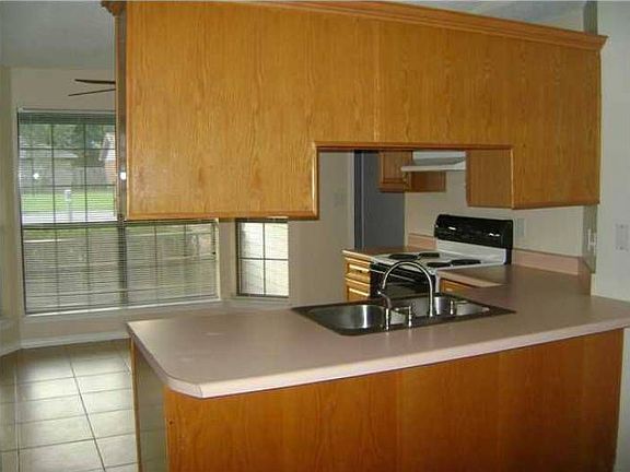 3rd image of 2335 Windstone Dr