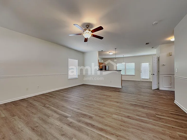 145 Collenton Ln — Photo 7