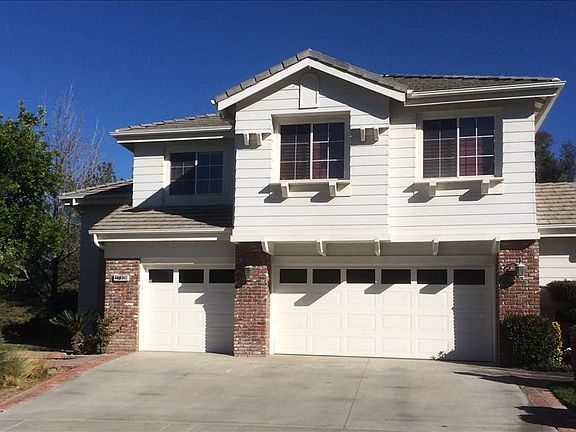 5th image of 27328 Chesterfield Dr