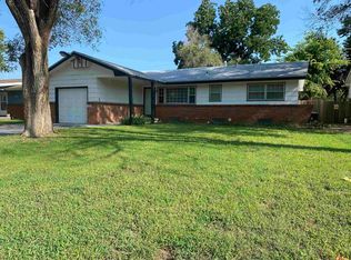 1402 W Lotus St, Wichita, KS 67213