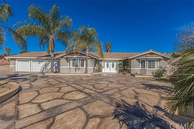 1st image of 26026 Chateau Ct