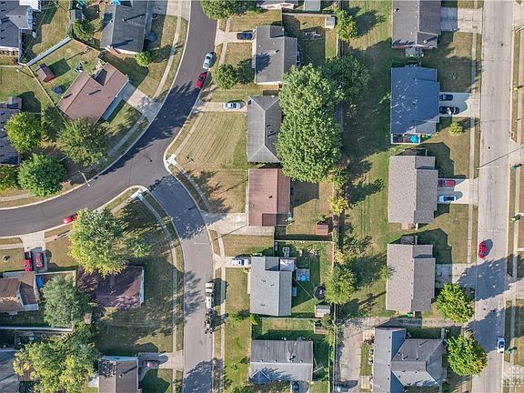 2nd image of 304 Deerfield Dr