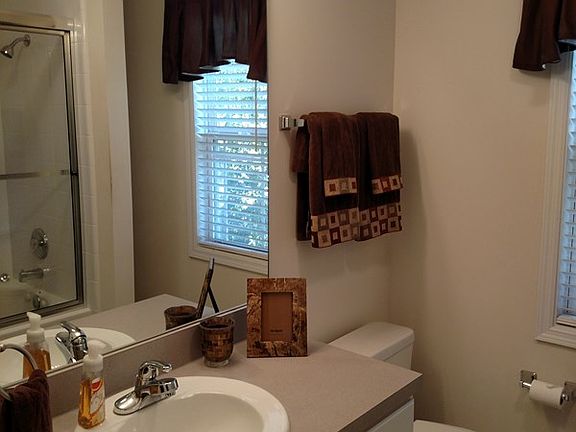 3rd image of 148 Southwinds Dr