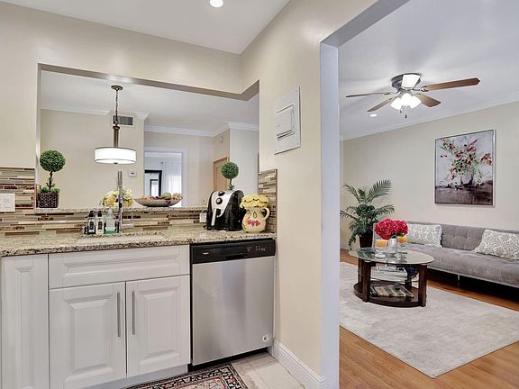 5th image of 1951 NE 39th Street #333