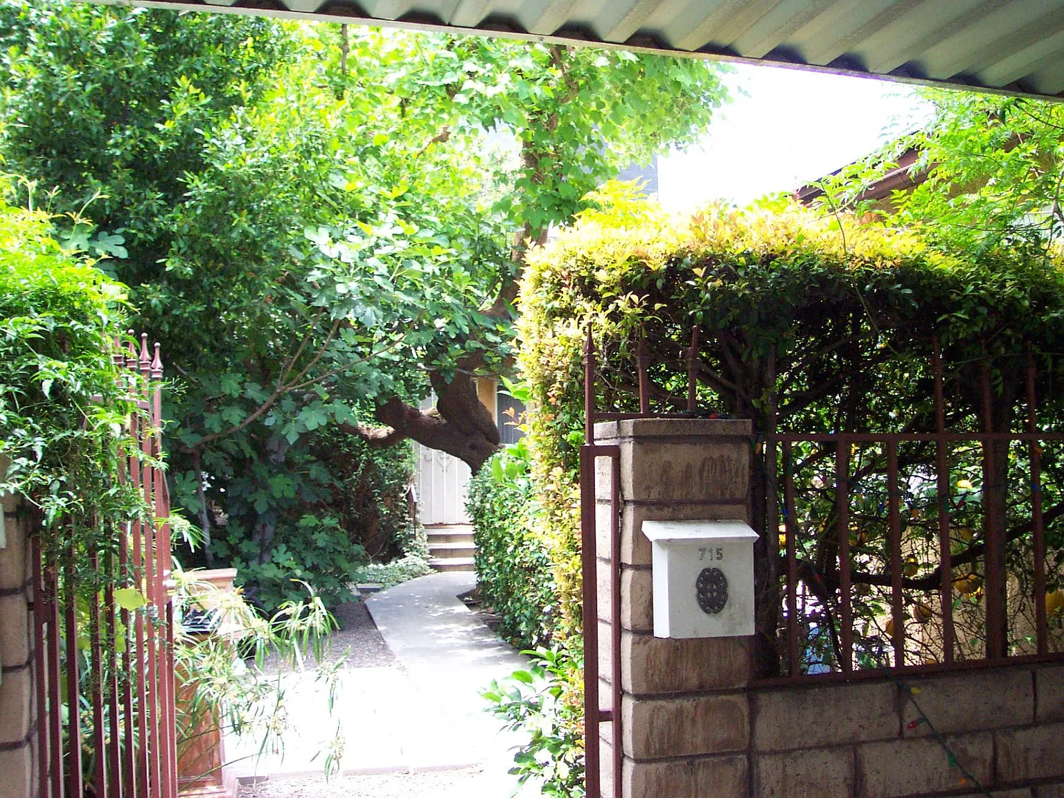 2 bed, $3,200 — Photo 1