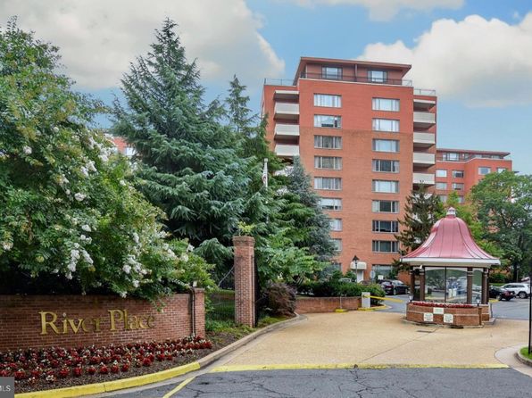 1121 Arlington Blvd APT 520