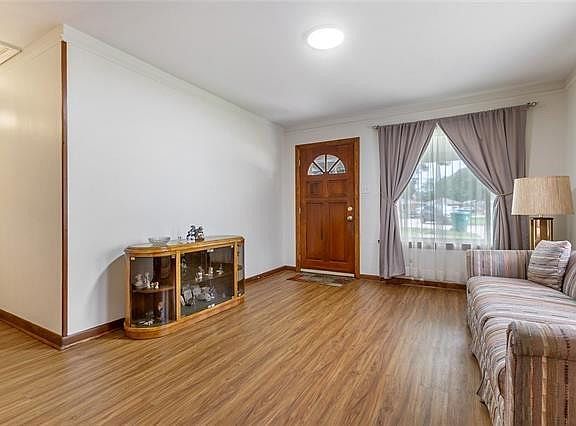 3rd image of 23 Donald Ct