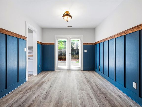 5th image of 621 Radford Cir