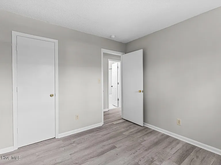 526 Myrtlewood Cir — Photo 15