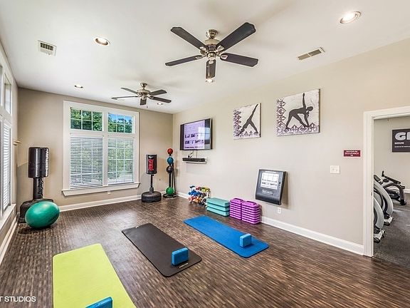 Flex Room With Fitness Space For Yoga, Spin And Pilates