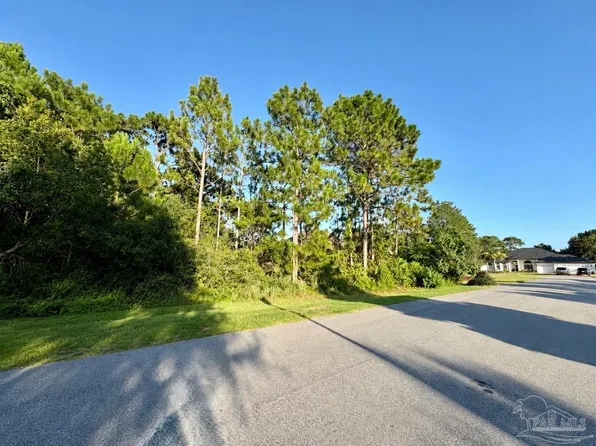 N/a Holley Club Dr, Navarre, FL 32566