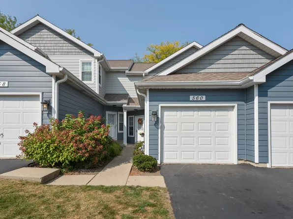 560 Woodcrest Dr, Mundelein, IL 60060