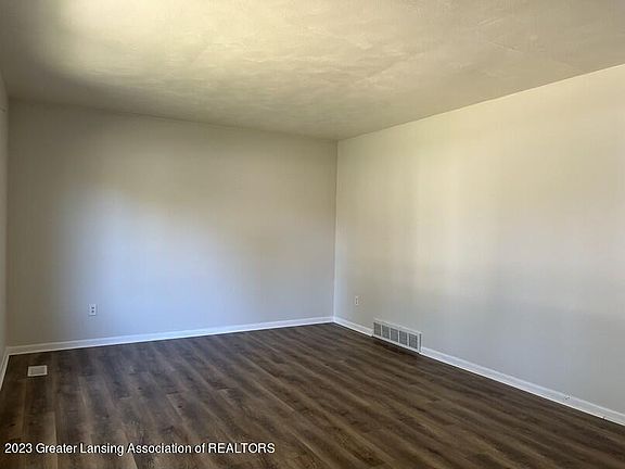 3rd image of 4114-4116 Burchfield St