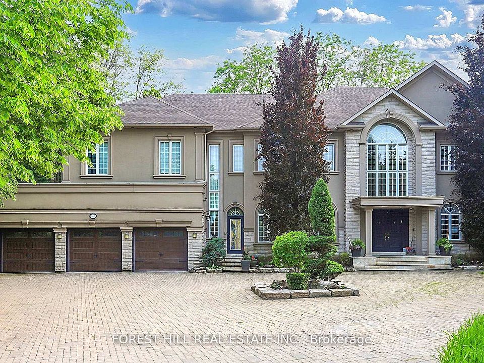 1st image of 161 Renaissance Ct