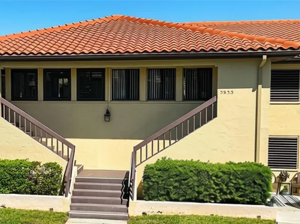 5231 Lake Village Dr #27, Sarasota, FL 34235