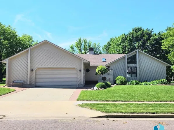 4527 S River Oaks Dr, Sioux Falls, SD 57105