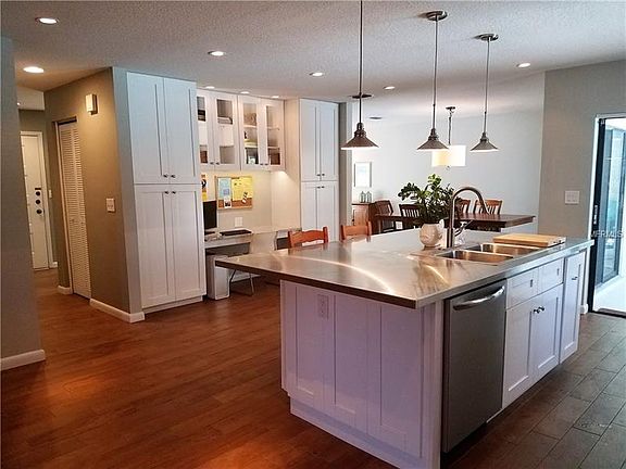 4th image of 2872 Fair Green Dr