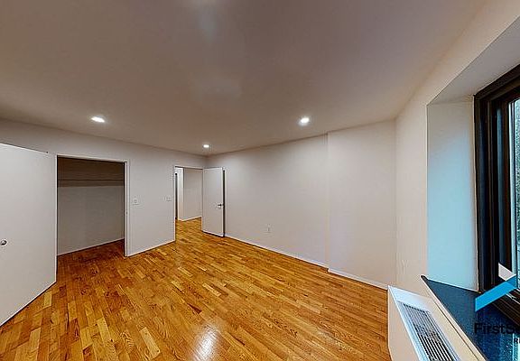 4th image of 284 Mott St APT 2O
