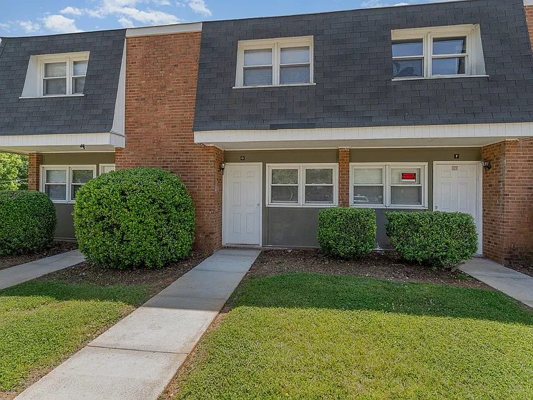 Caswell at Central Avenue — Photo 3