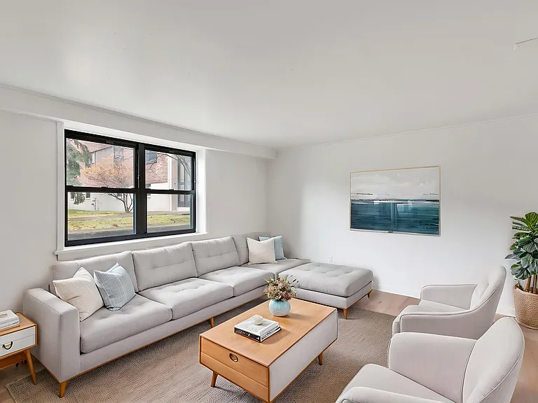 Tivoli Park Apartments — Photo 11