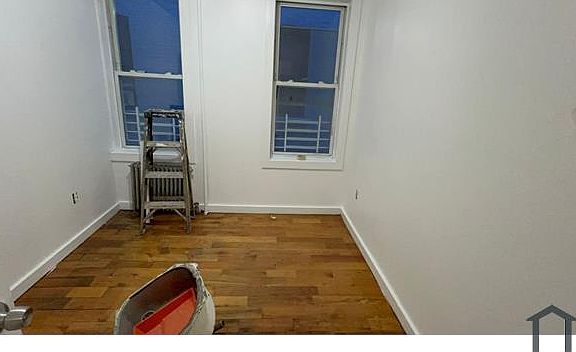 5th image of 111 E 182nd St
