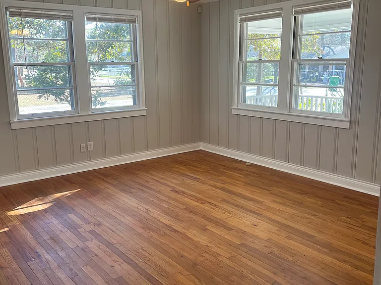 918 Brinkley St — Photo 3