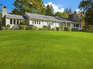 835 Ponus Rdg, New Canaan, CT 06840