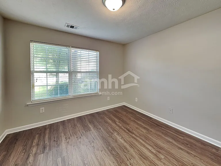 1225 Stephens Pond Vw — Photo 17