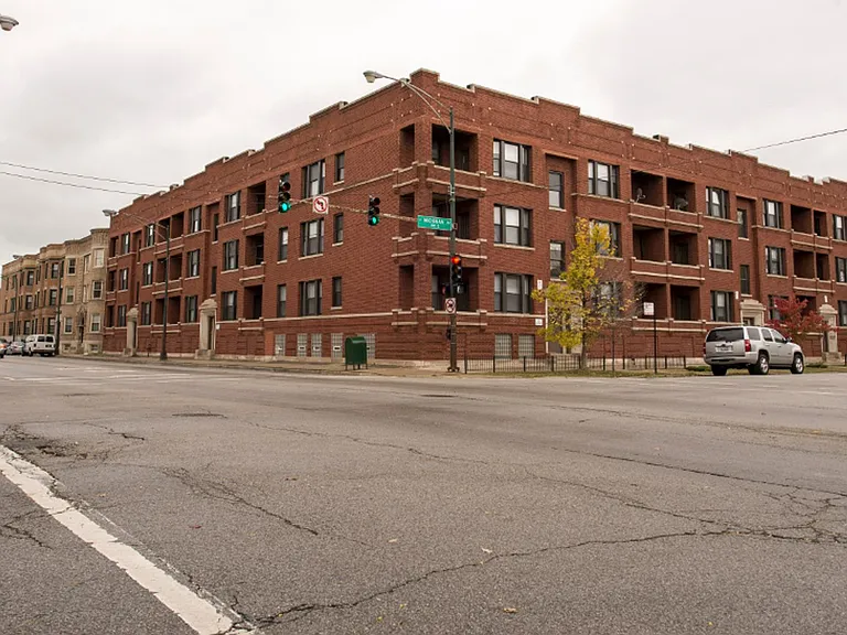 5901 S Michigan — Photo 22
