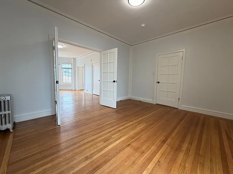 3035 Gough St — Photo 4