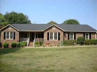 103 Whispering Pines Dr, Anderson, SC 29621