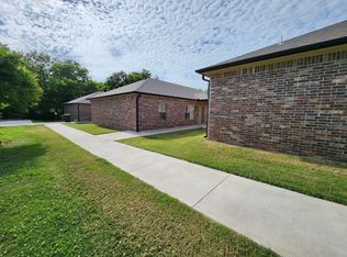 416 E 13th St, Ada, OK 74820