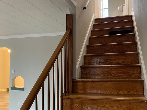 4th image of 501 Hill St
