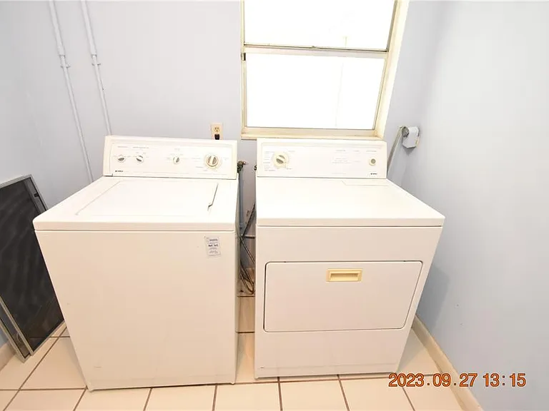 604 Southwood Cv — Photo 25