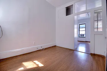 Rented by Urbane Brokerage