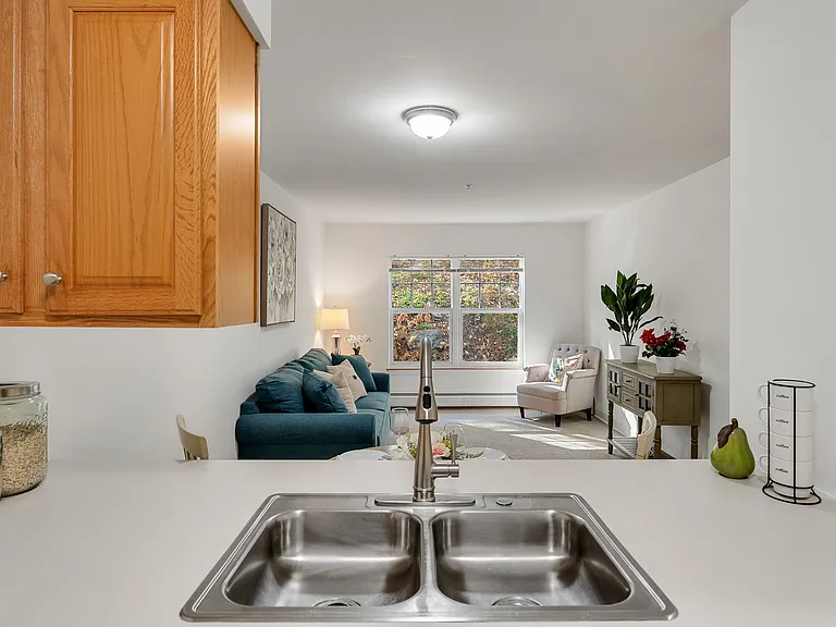 White Rock Living — Photo 13