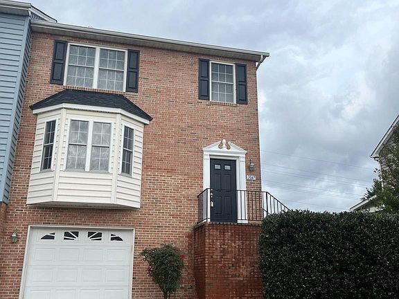 2nd image of 2047 Stoneleigh Dr