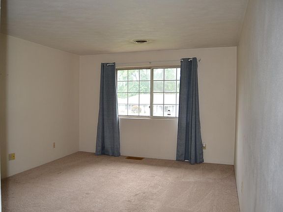 4th image of 2211 S Daycor Dv APT B4