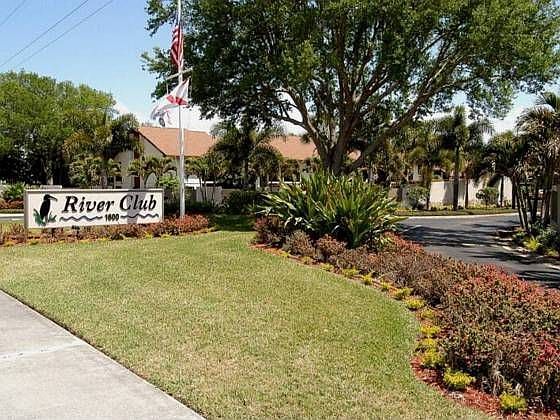 1st image of 1600 NE Dixie Hwy APT 10-102