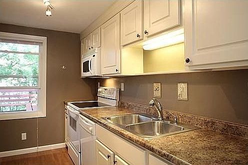 3rd image of 760 Prospect Ct