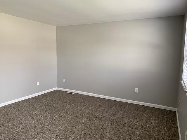 1st image of 154 Maynard Dr #154