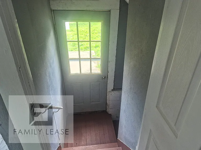 1701 Huron Ave — Photo 37