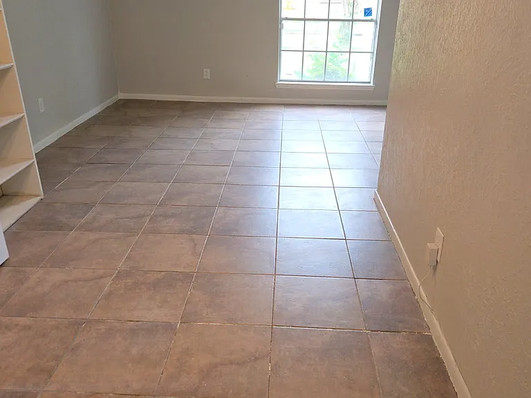 330 Ballantrae Ln — Photo 5