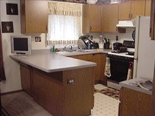 4th image of 303 Stanley St