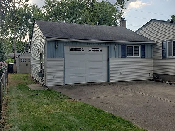 Very deep garage