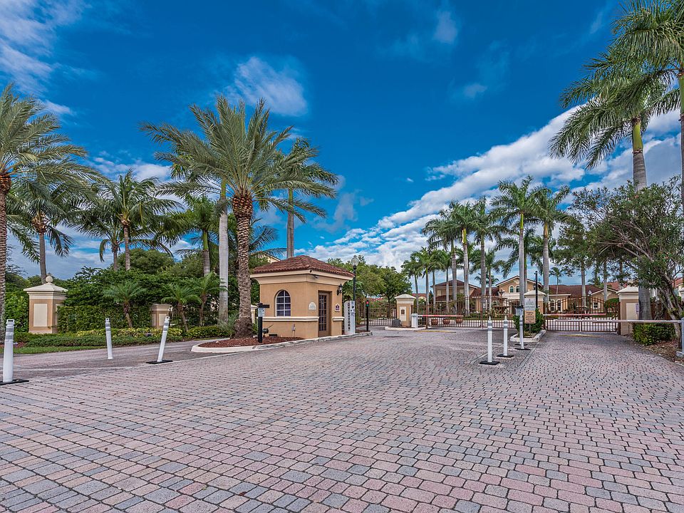 1st image of 1124 Villa Ln #1124